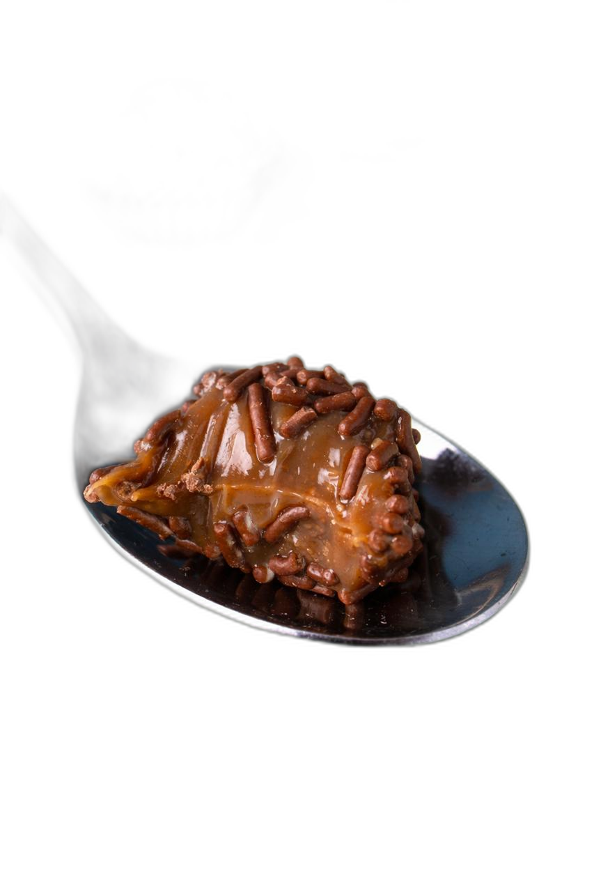 Brigadeiro clásico en cuchara — Obrigado Brigadería